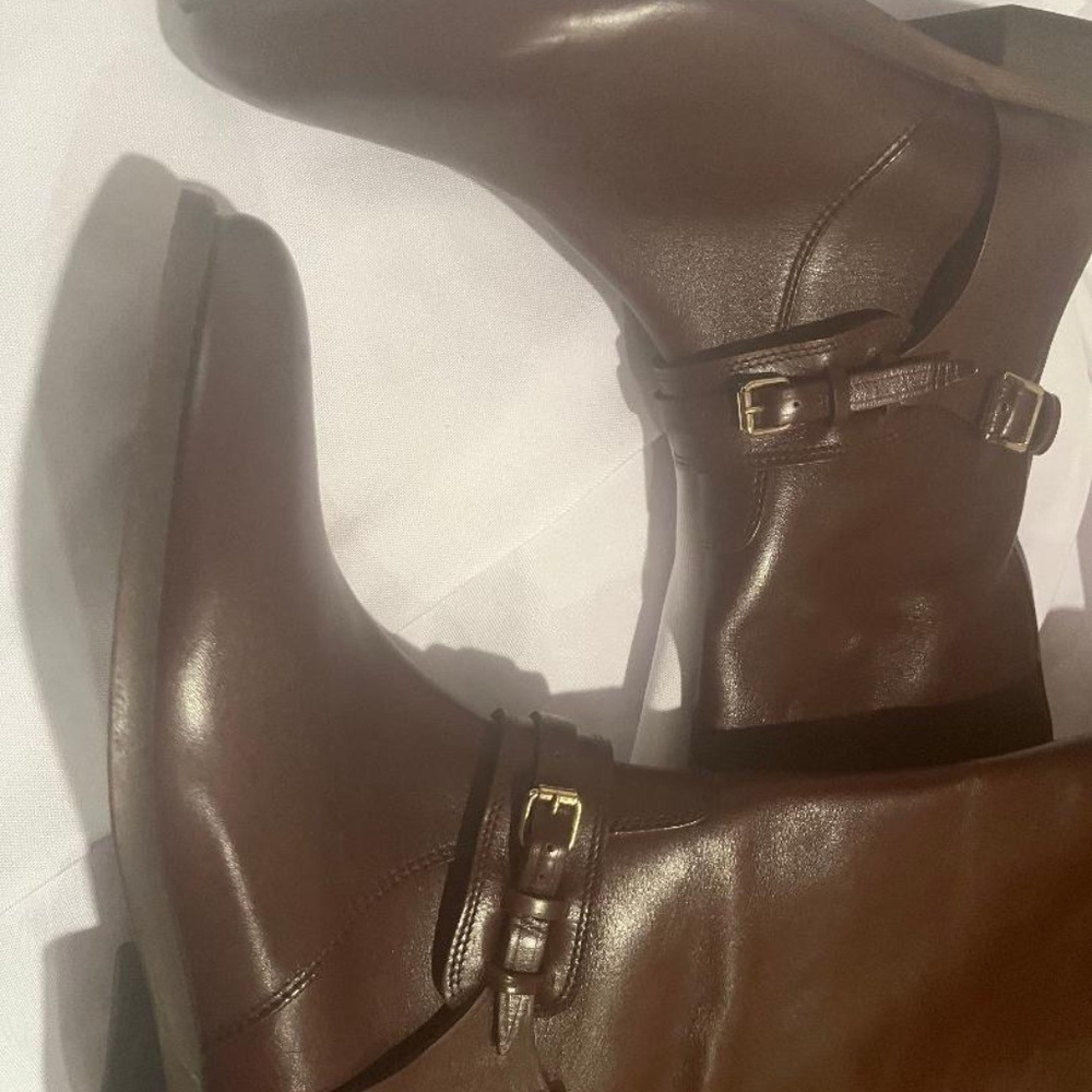 MAKE AN OFFER !!!  Burberry Brand New NWOB Leather Boots md Italy  Brn  sz8 - Picture 10 of 16